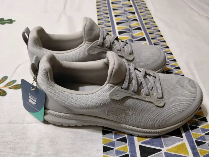 Zapatillas Deportivas Grises Nuevas - 1