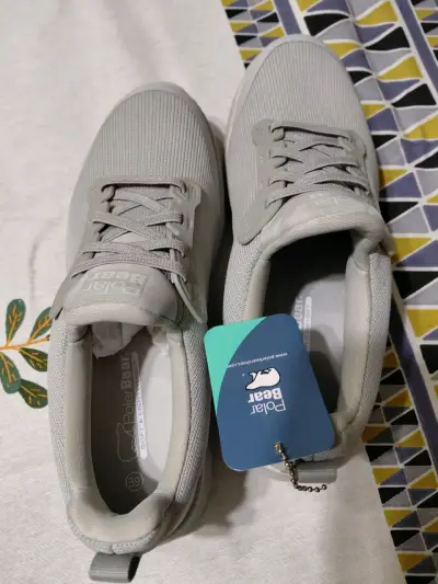 Zapatillas Deportivas Grises Nuevas - miniatura 4