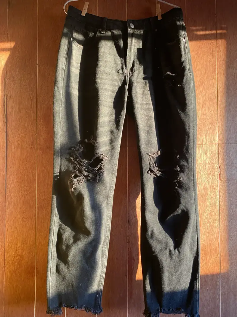 Jeans negros rotos - 1