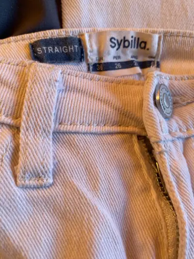 Pantalones de mezclilla blanco - miniatura 3