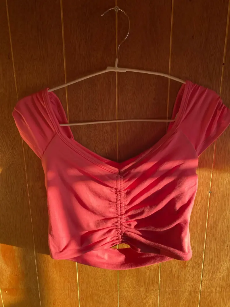 Top rosado ajustado - 1