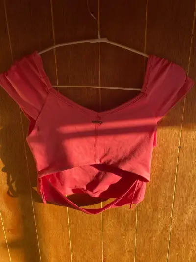 Top rosado ajustado - miniatura 2