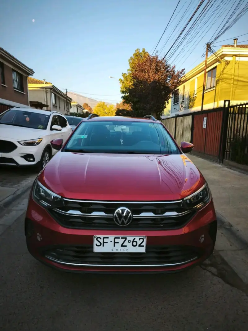 Auto Volkswagen nivus en buen estado,segundo dueño - 1