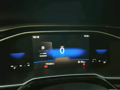 Auto Volkswagen nivus en buen estado,segundo dueño - miniatura 4