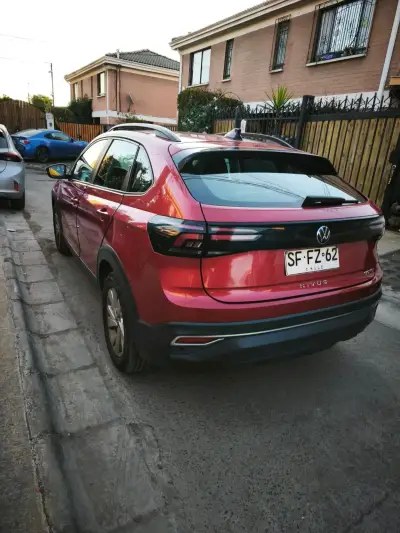 Auto Volkswagen nivus en buen estado,segundo dueño - miniatura 6