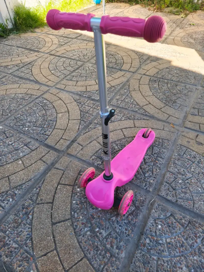 Scooter infantil rosa - 1