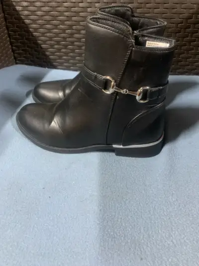 Botines negros de cuero - miniatura 2