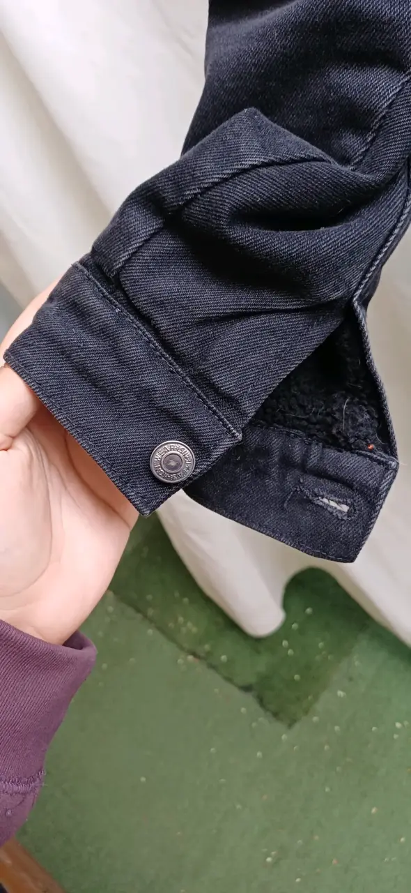 Chaqueta Negra de Mezclilla y Chiporro talla L - 4