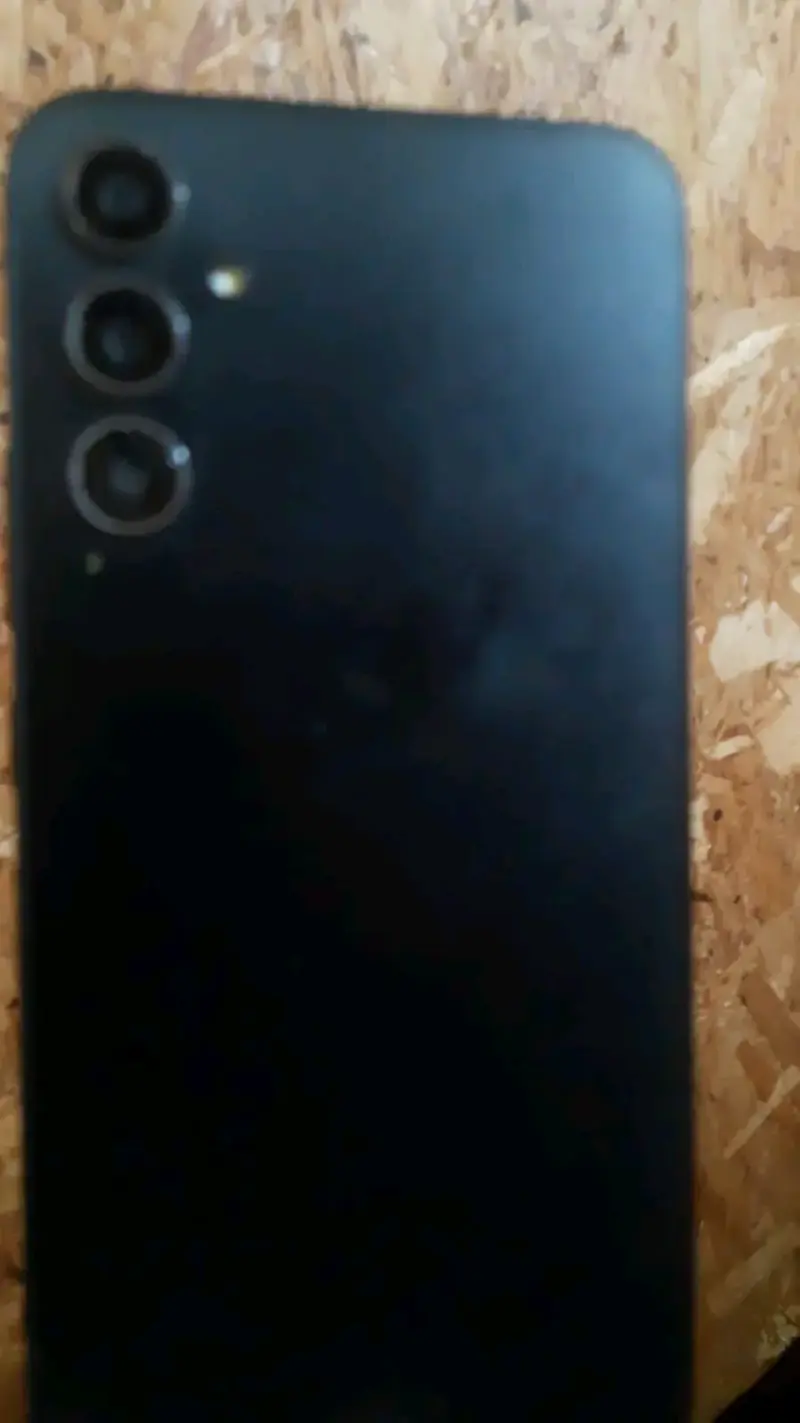 Smartphone con pantalla completa - 2