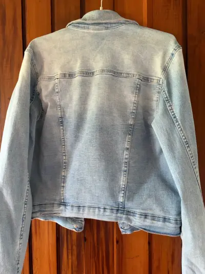 Chaqueta de mezclilla azul claro - miniatura 2