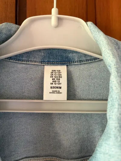 Chaqueta de mezclilla azul claro - miniatura 3