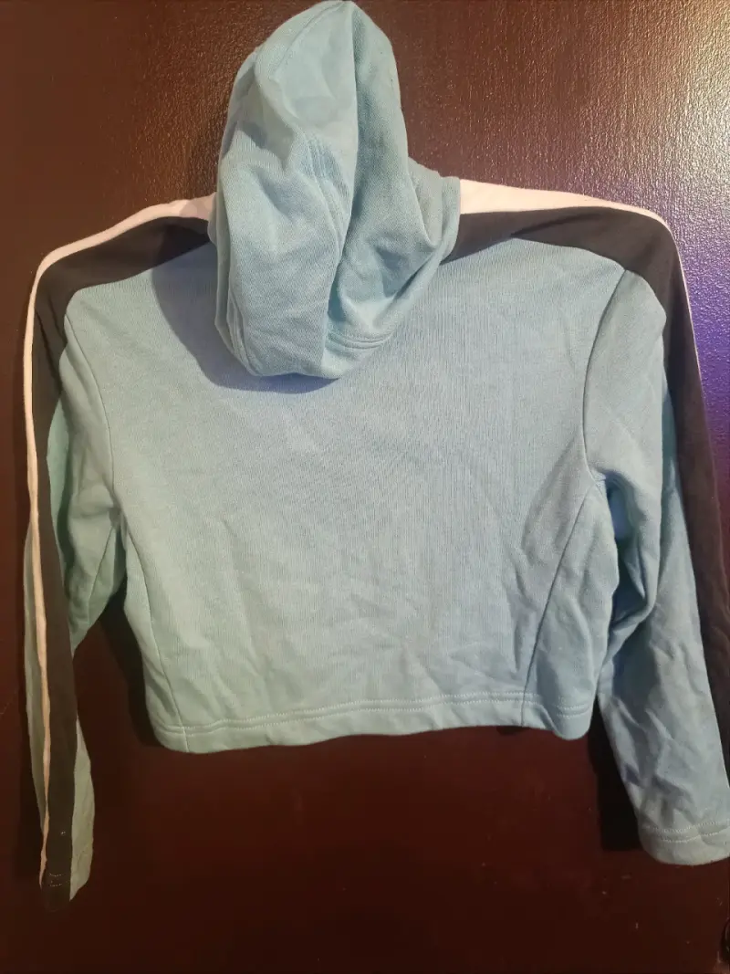 Polerón capucha Adidas celeste talla 7-8 - 2