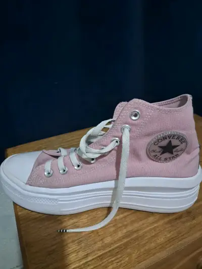 Zapatilla alta rosada Converse - miniatura 1