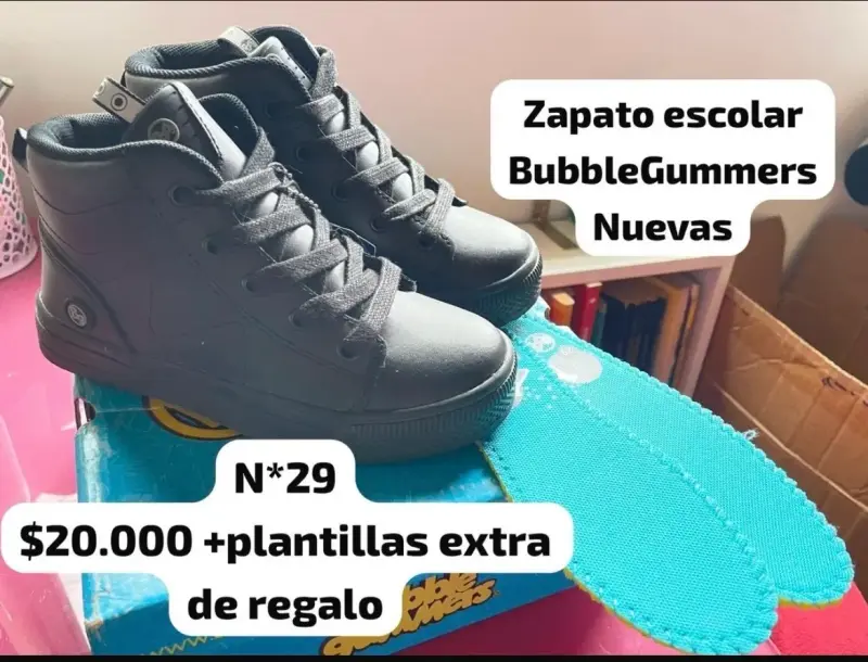Zapatos escolares nuevos talla 29