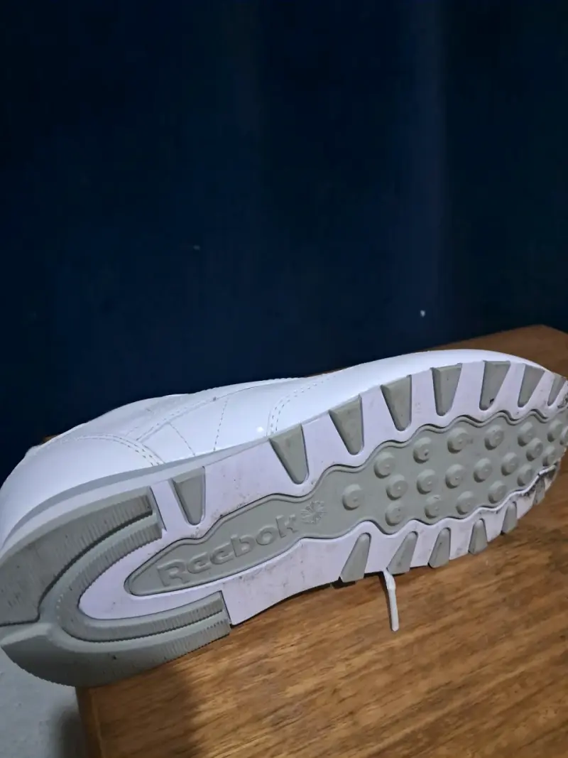 Zapatillas blancas Reebok clásicas - 4