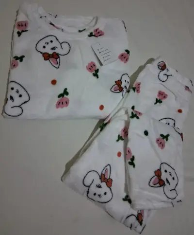 Pijama felpa rosado con flores - miniatura 5