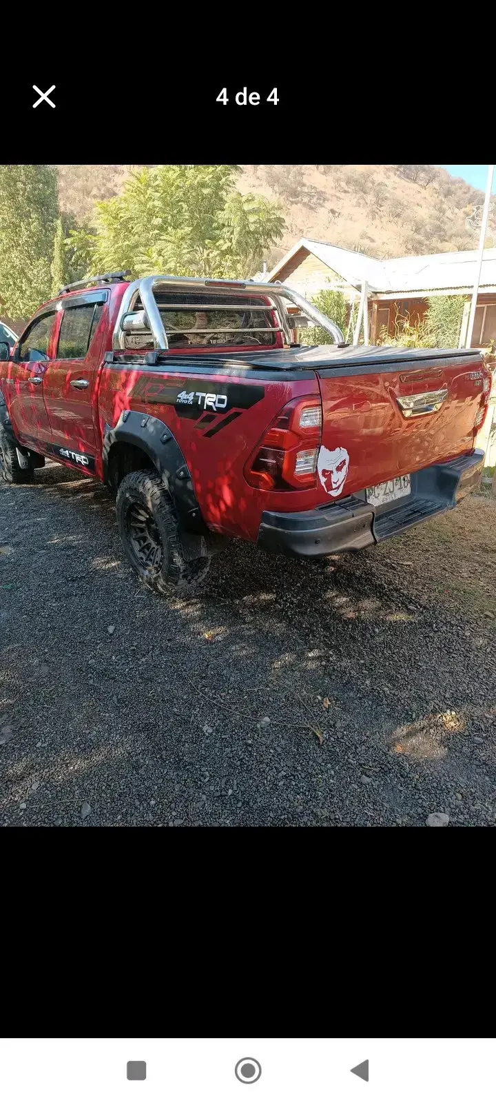 Camioneta pickup roja - 3