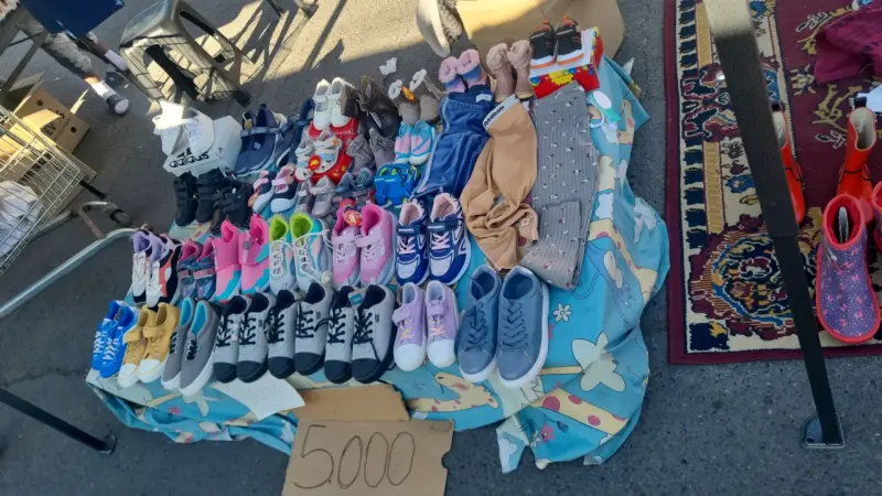Ropa y calzado infantil - 2
