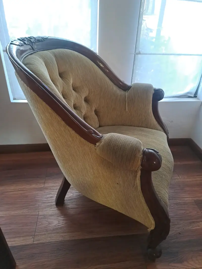 Sillón vintage de madera tallada - 2