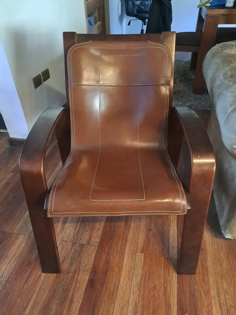 Sitial  de cuero y madera vintage - 2