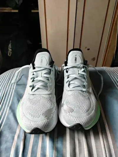 Zapatillas deportivas blancas - miniatura 1