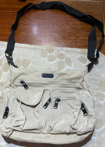 Bandolera beige multifuncional - miniatura 1