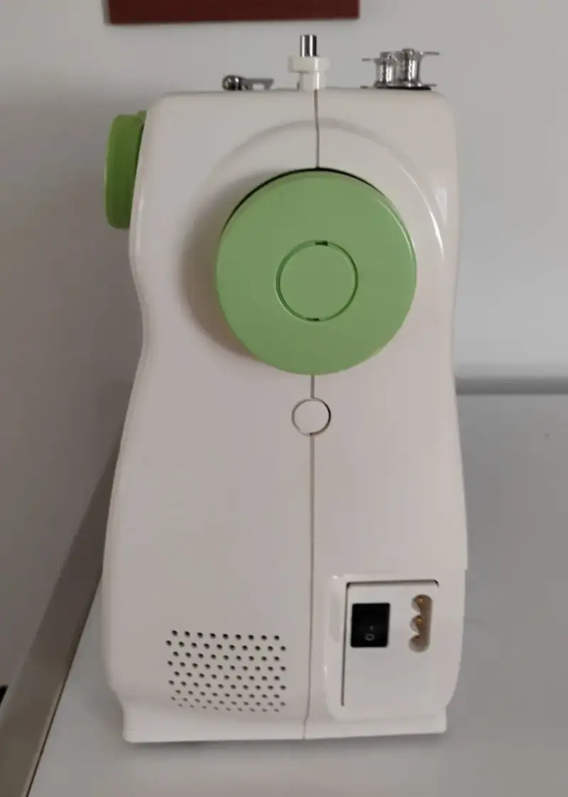 máquina de coser eléctrica marca Janome, - 4