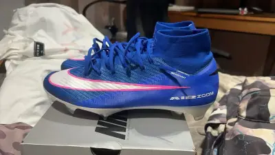 Zapatos d fútbol Nike descuento a 230,000de299,990 - miniatura 1