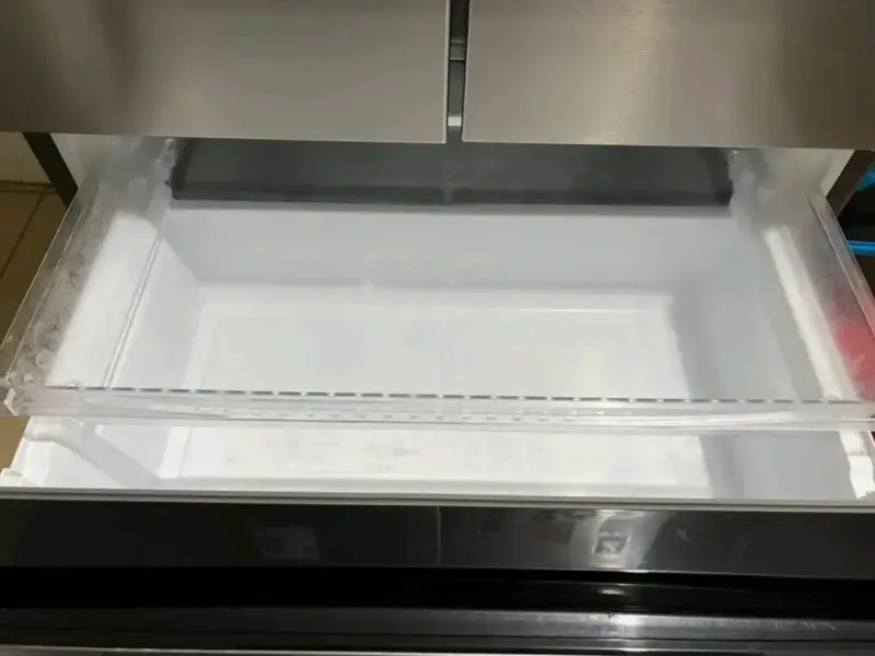 Refrigerador marca Midea 2 puertas - 2