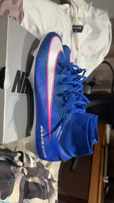 Zapatos d fútbol Nike descuento a 230,000de299,990 - miniatura 2