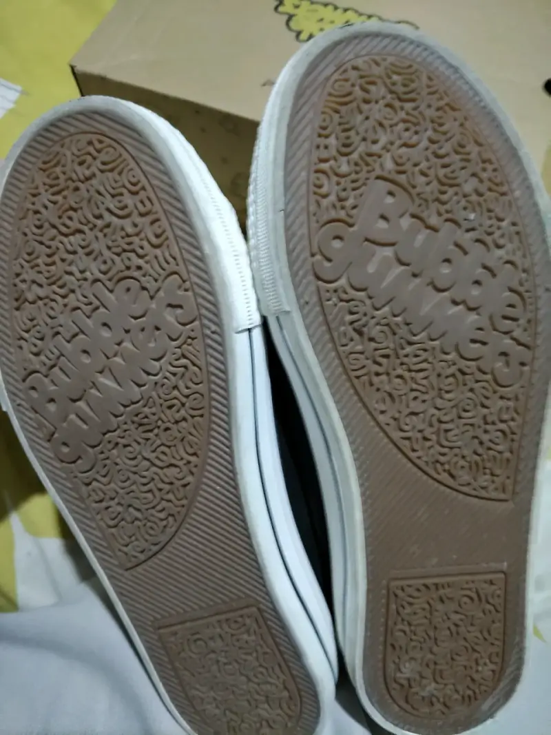 Zapatillas negras estilo casual - 3