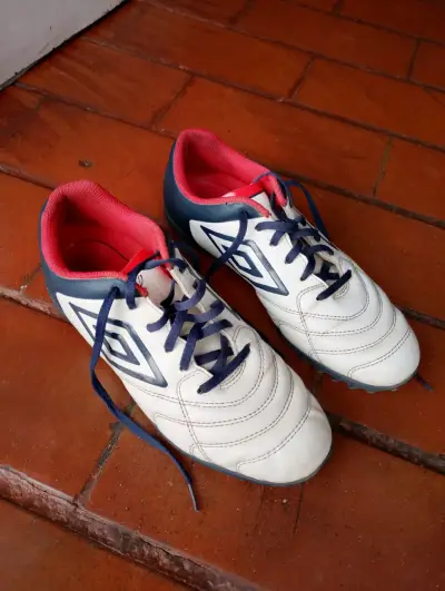 Zapatillas fútbol Umbro unisex - miniatura 1