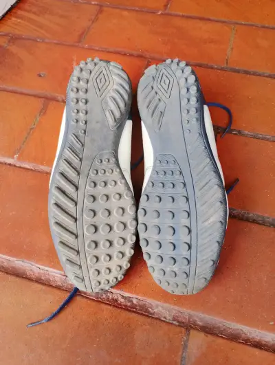 Zapatillas fútbol Umbro unisex - miniatura 2