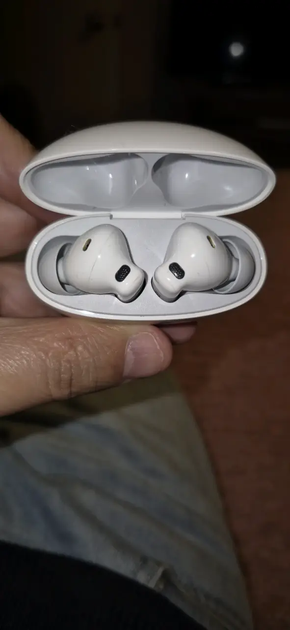 Auriculares inalámbricos blancos - 2
