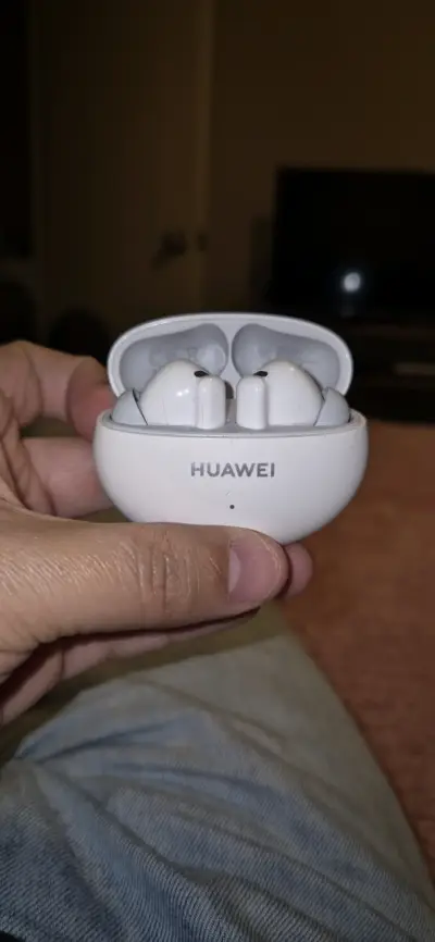 Auriculares inalámbricos blancos - miniatura 3