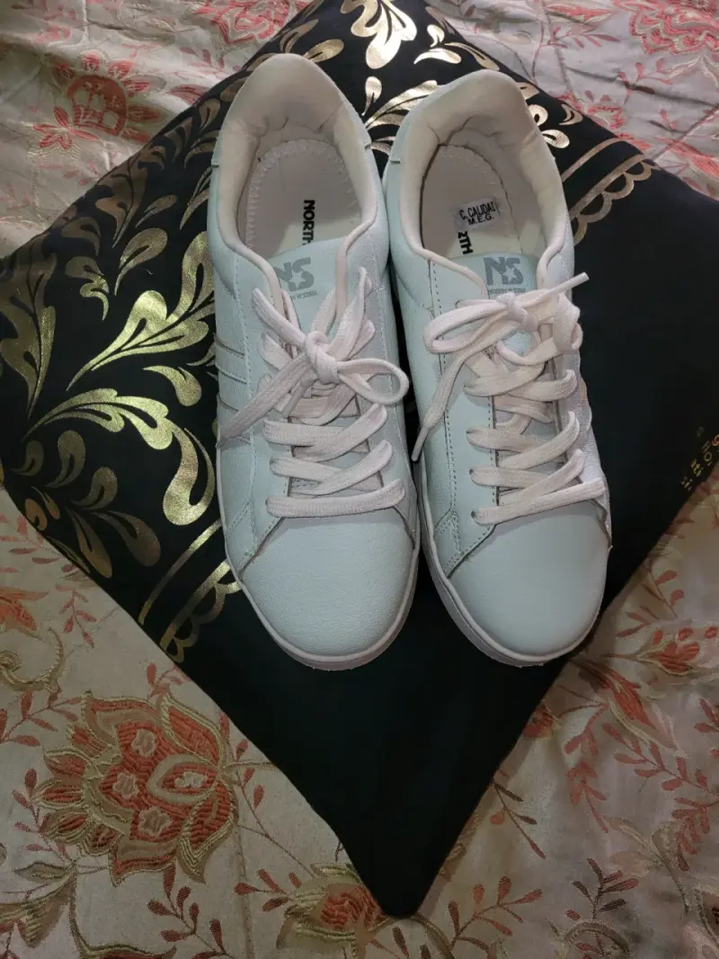 Zapatillas estilo casual - 1