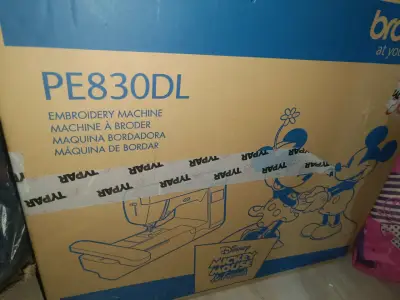 Máquina de bordar Brother Disney - miniatura 2