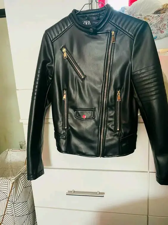 Chaqueta de cuero negra Zara - 1