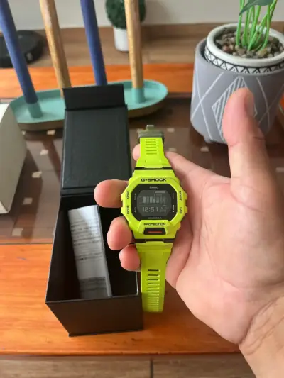 Reloj Casio G-Shock GBD -200 original - miniatura 2