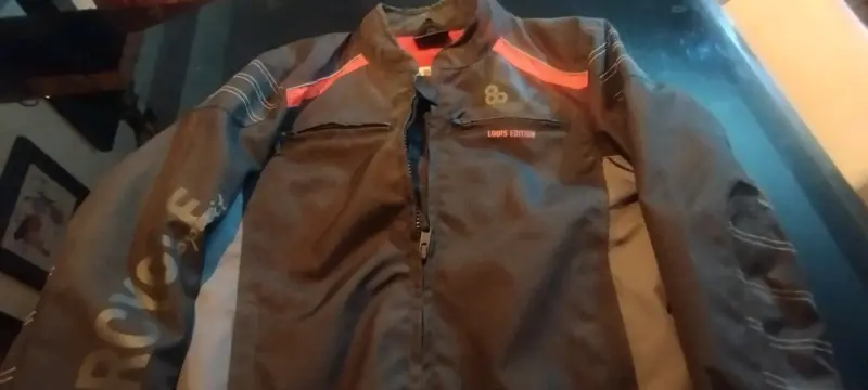 Chaqueta de motociclista negra - 2
