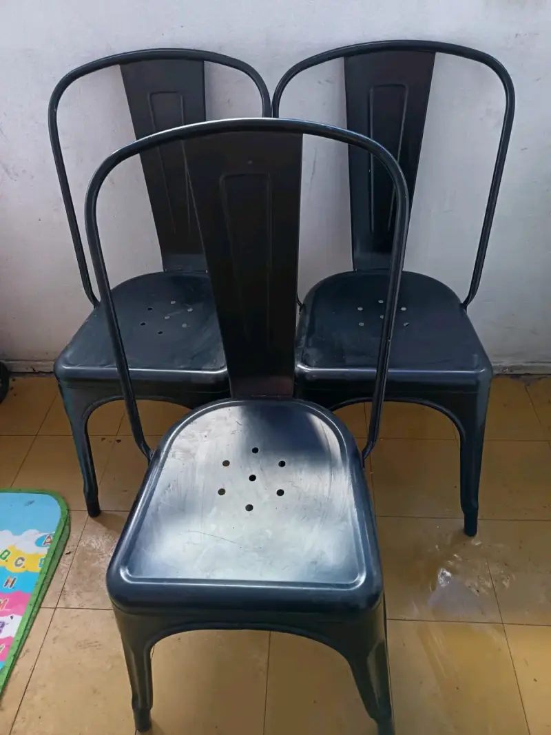 Juego de 3 sillas metálicas negras - 3