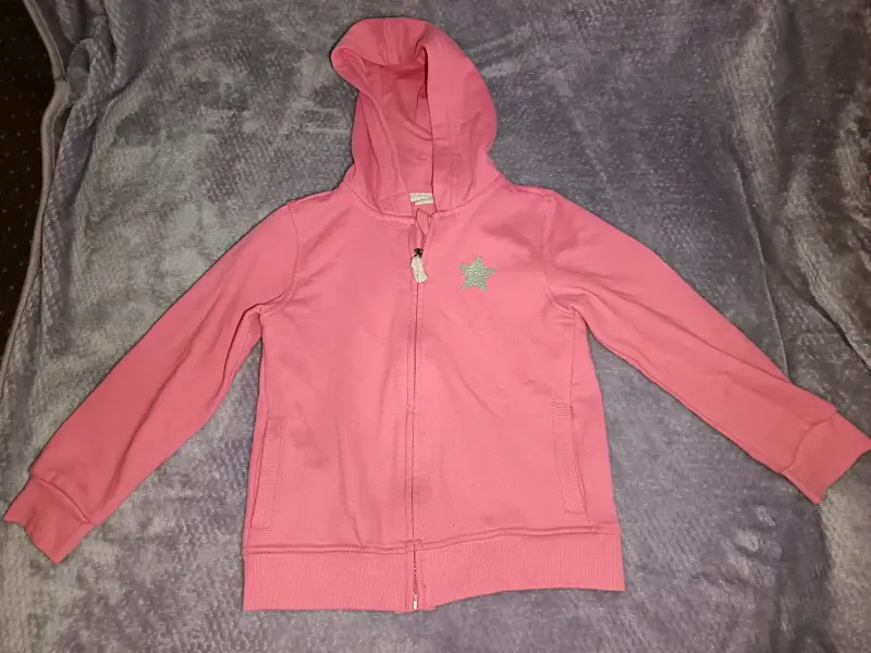 Polerón rosado con capucha 1x2000 2x3000 - 1