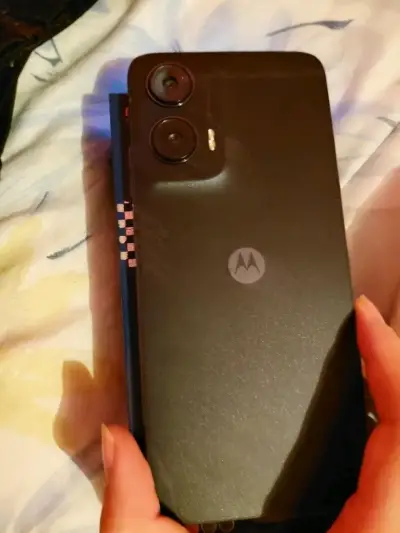 Se vende motorola e35 5g excelente estado - miniatura 2