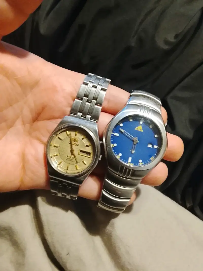 Set de relojes de pulsera metálicos