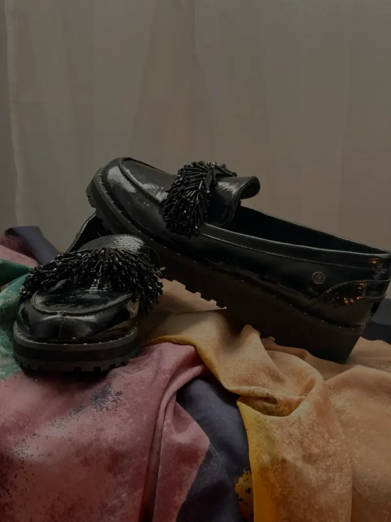 Mocasines Hush Puppies negros con flecos - 2