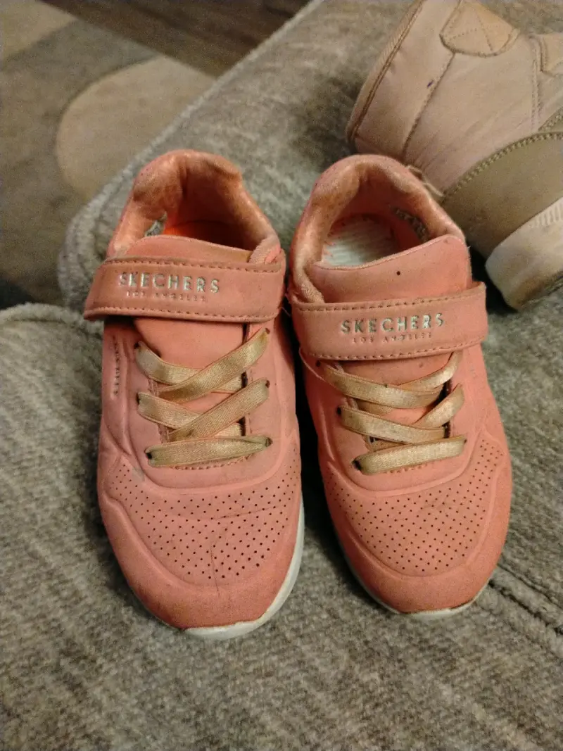 Zapatillas Skechers rosadas para niños - 1