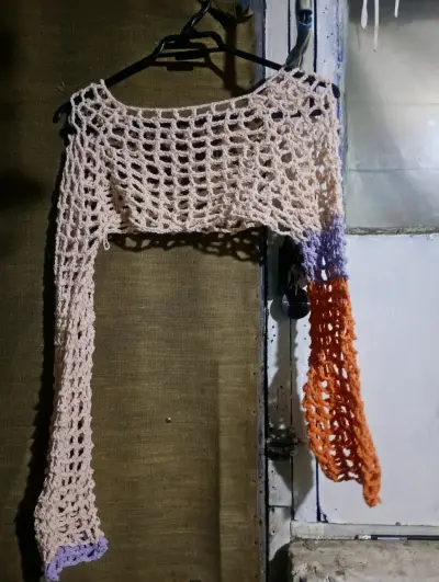 Chaleco tejido a crochet - miniatura 2