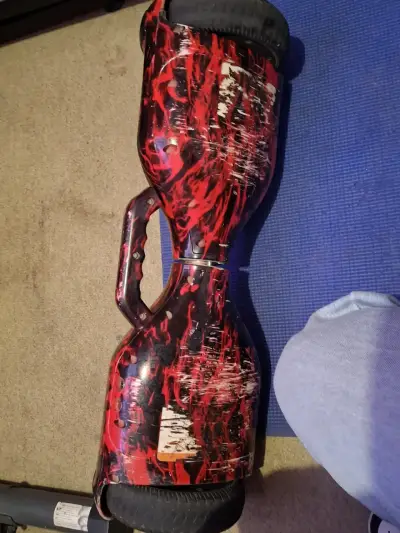 Hoverboard rojo con cargador - miniatura 2
