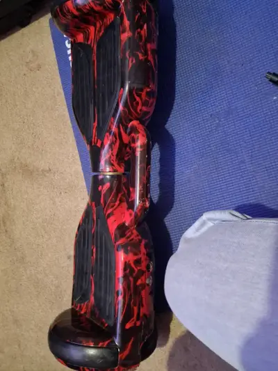 Hoverboard rojo con cargador - miniatura 3
