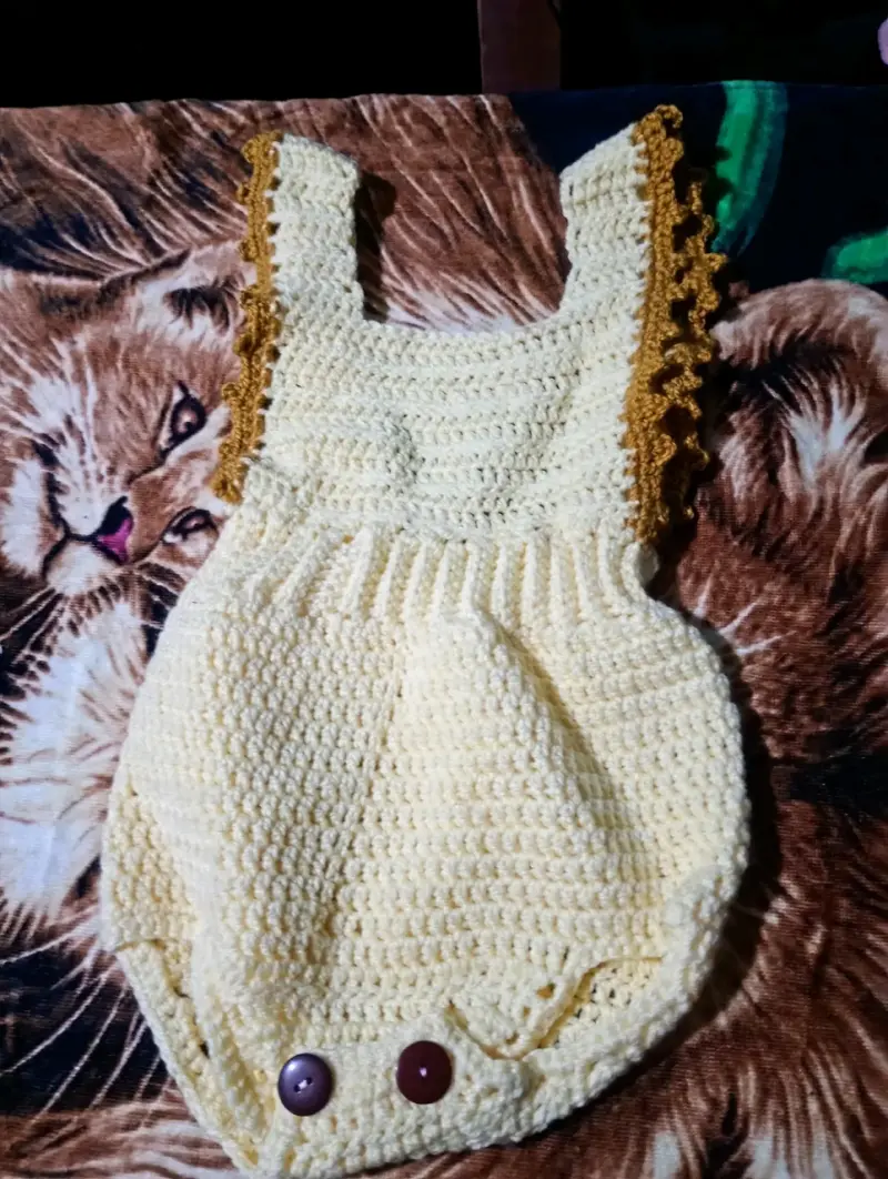 Ranita tejida para bebé